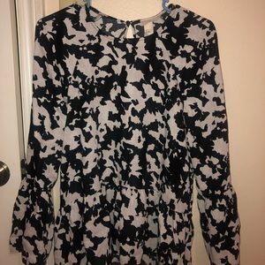 (NWT) H&M Peplum Bell Sleeve Top